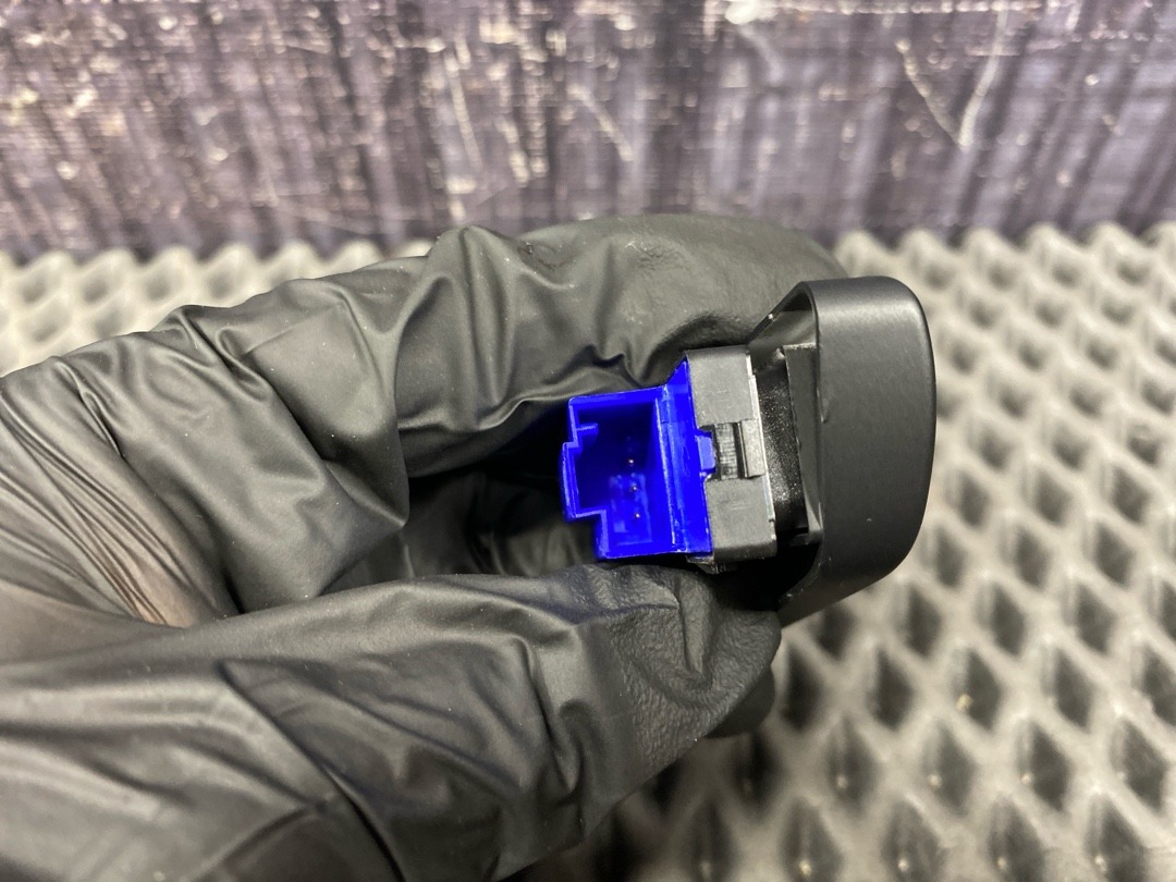 Кнопка центрального замка, 540 рублей, Красноярск