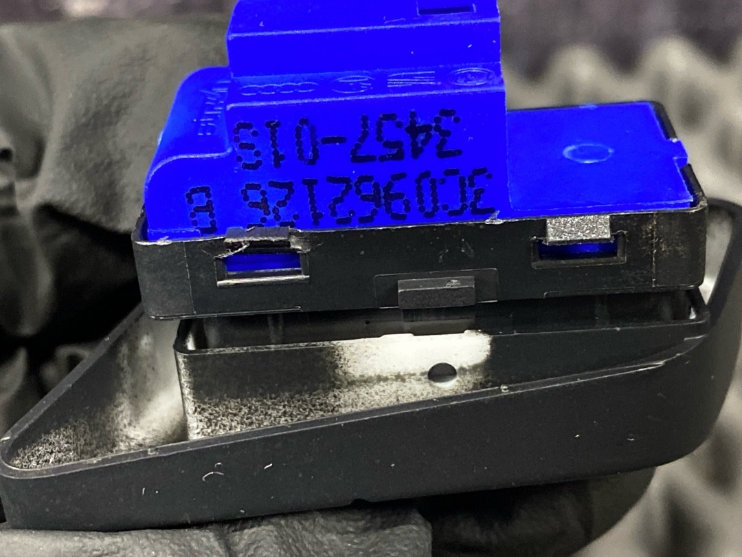 Кнопка центрального замка, 540 рублей, Красноярск