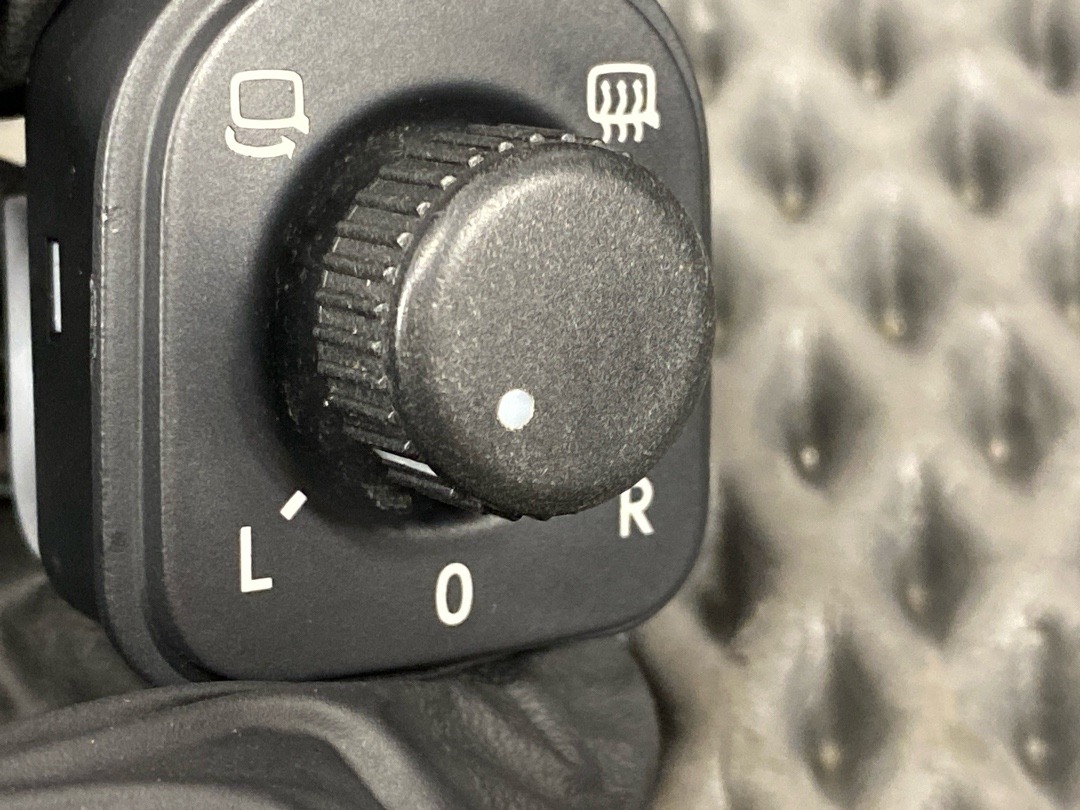 Кнопка регулировки зеркал, 1420 рублей, Красноярск