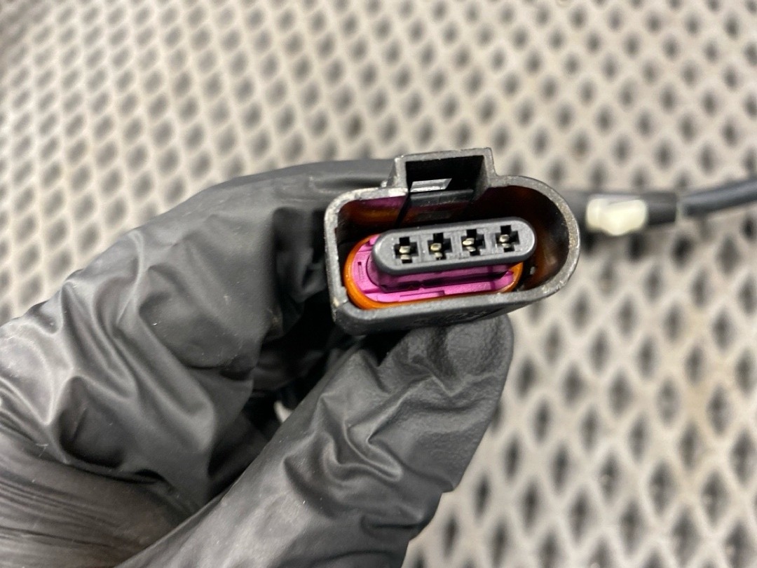 Клемма с проводом, 1250 рублей, Красноярск