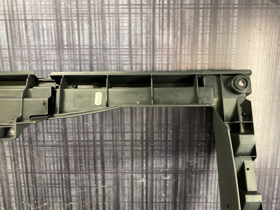 Пластик багажника, 630 рублей, Красноярск