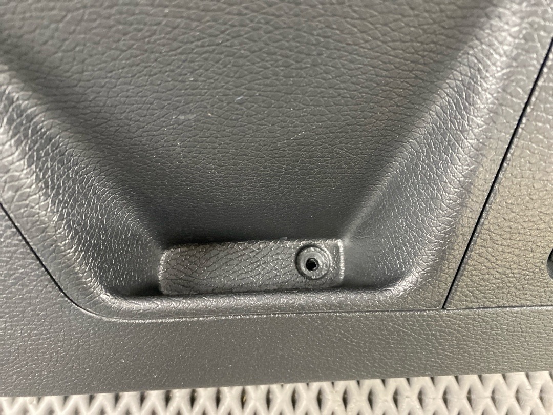 Обшивка крышки багажника, 1880 рублей, Красноярск