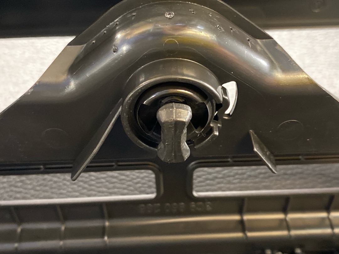 Обшивка крышки багажника, 1880 рублей, Красноярск