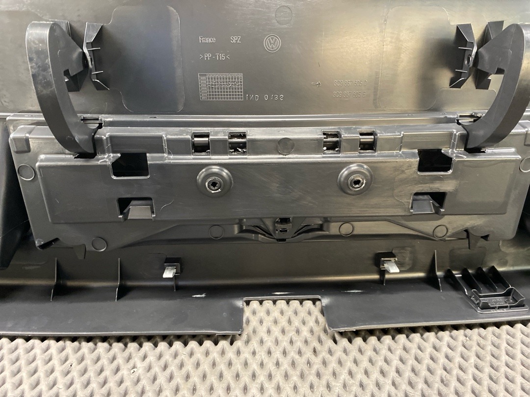 Обшивка крышки багажника, 1880 рублей, Красноярск