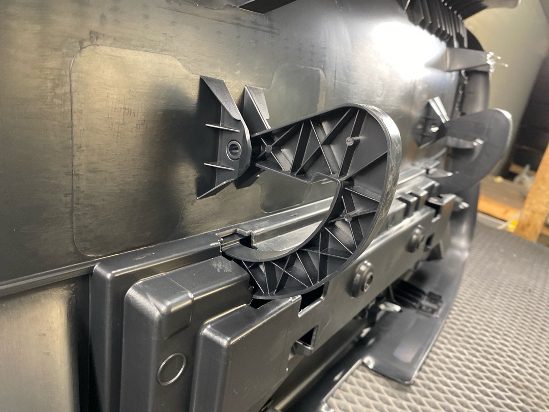 Обшивка крышки багажника, 1880 рублей, Красноярск