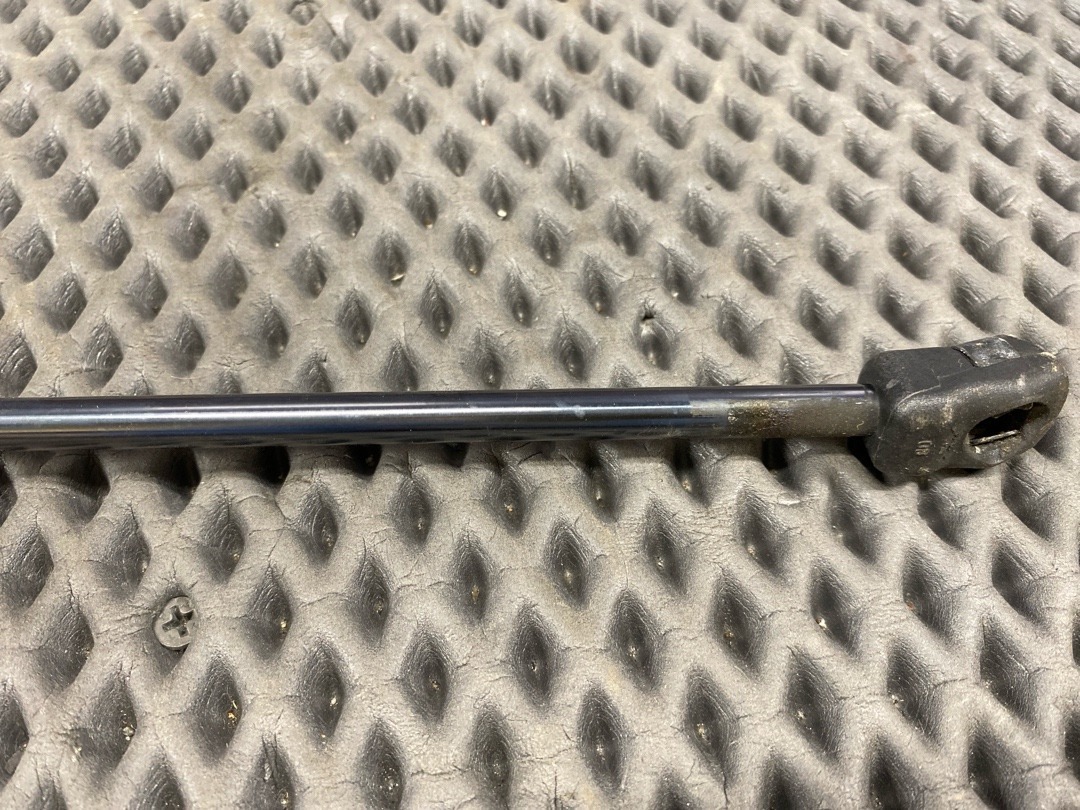 Амортизатор капота, 1210 рублей, Красноярск