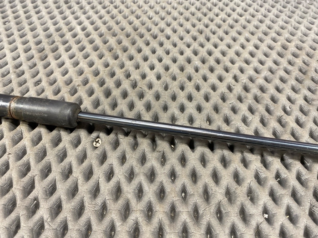 Амортизатор капота, 1210 рублей, Красноярск