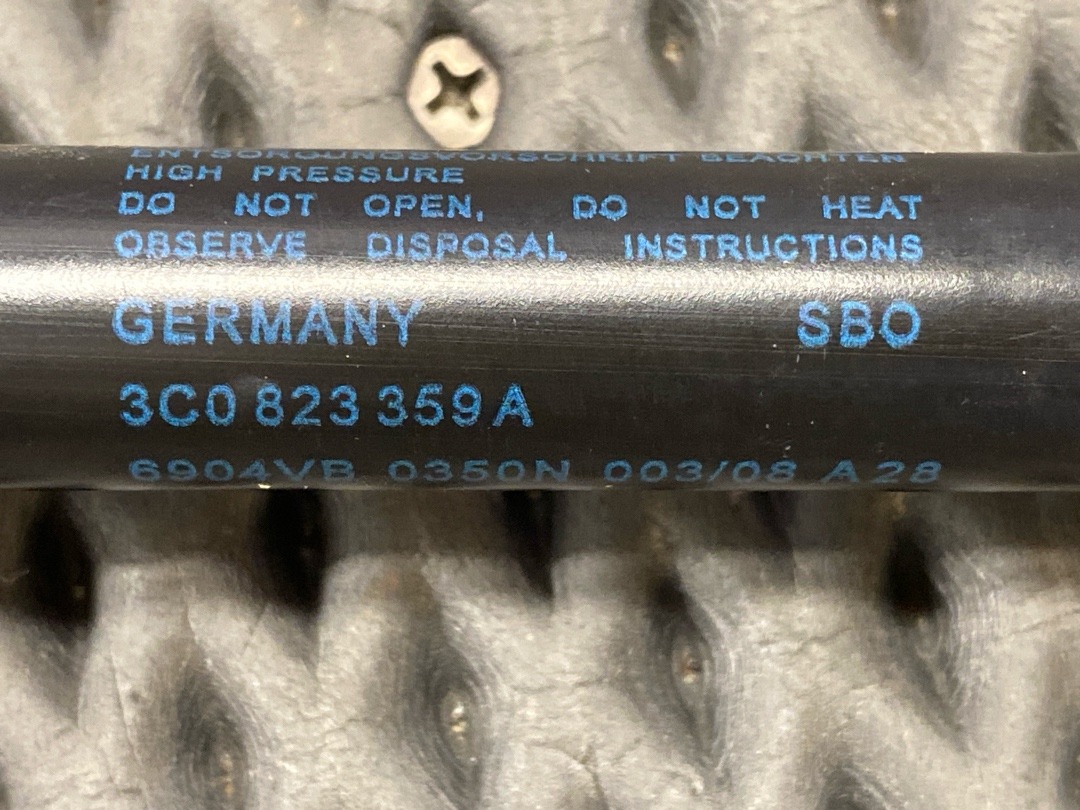 Амортизатор капота, 1210 рублей, Красноярск