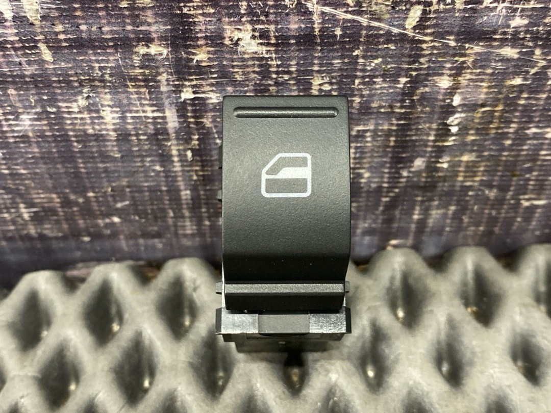 Кнопка стеклоподъемника, 730 рублей, Красноярск