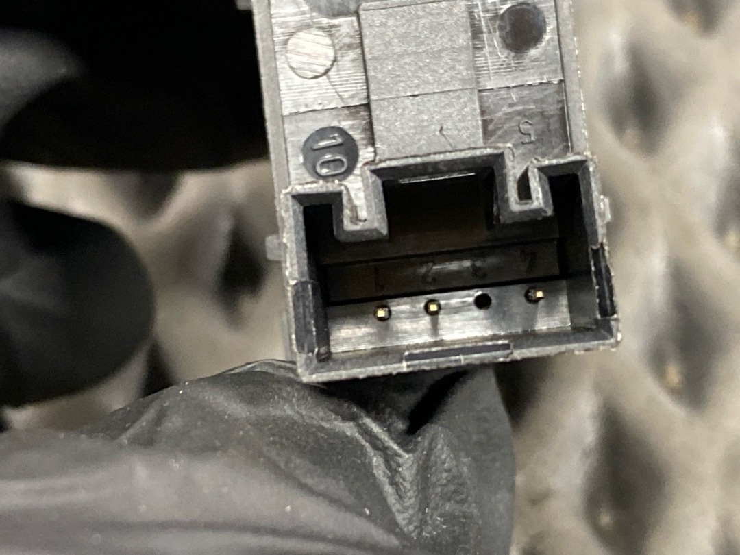 Кнопка стеклоподъемника, 730 рублей, Красноярск