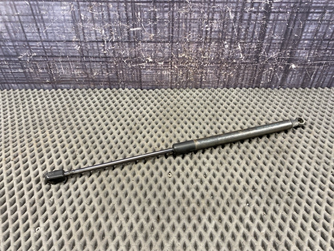 Амортизатор багажника, 880 рублей, Красноярск