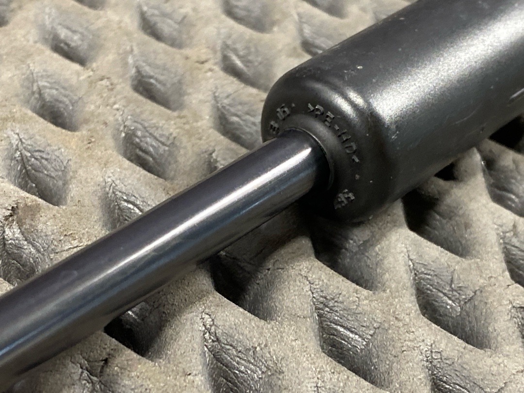 Амортизатор багажника, 880 рублей, Красноярск