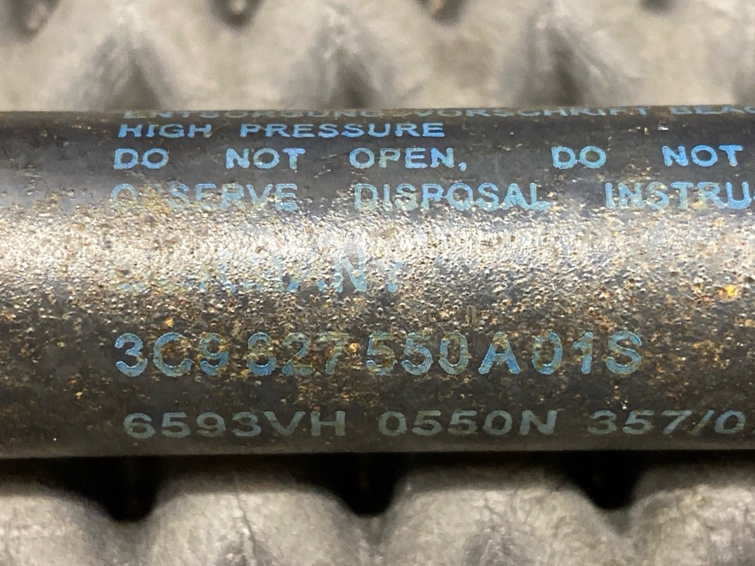 Амортизатор багажника, 880 рублей, Красноярск