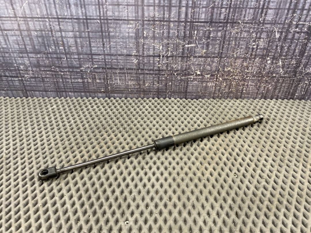 Амортизатор багажника, 880 рублей, Красноярск