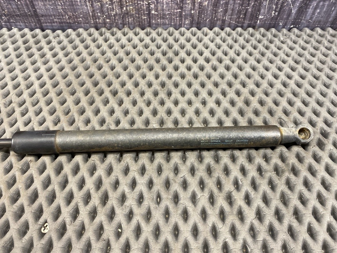 Амортизатор багажника, 880 рублей, Красноярск