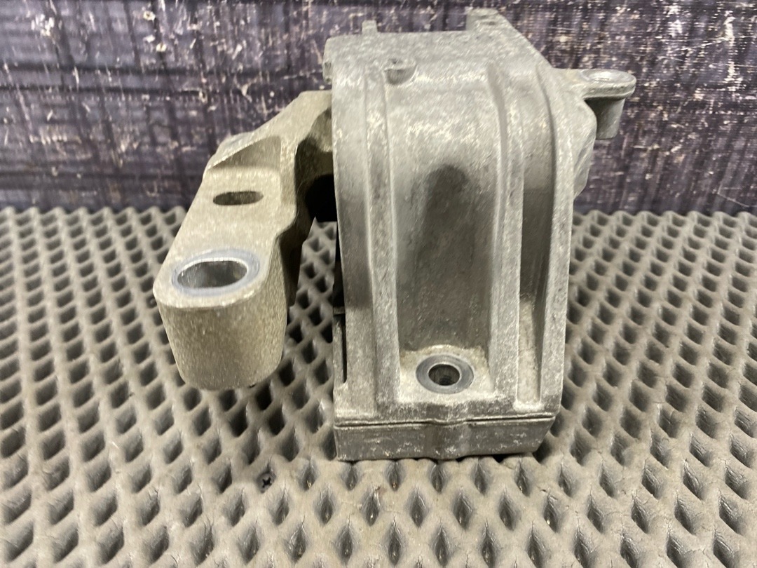 Подушка двигателя, 3730 рублей, Красноярск