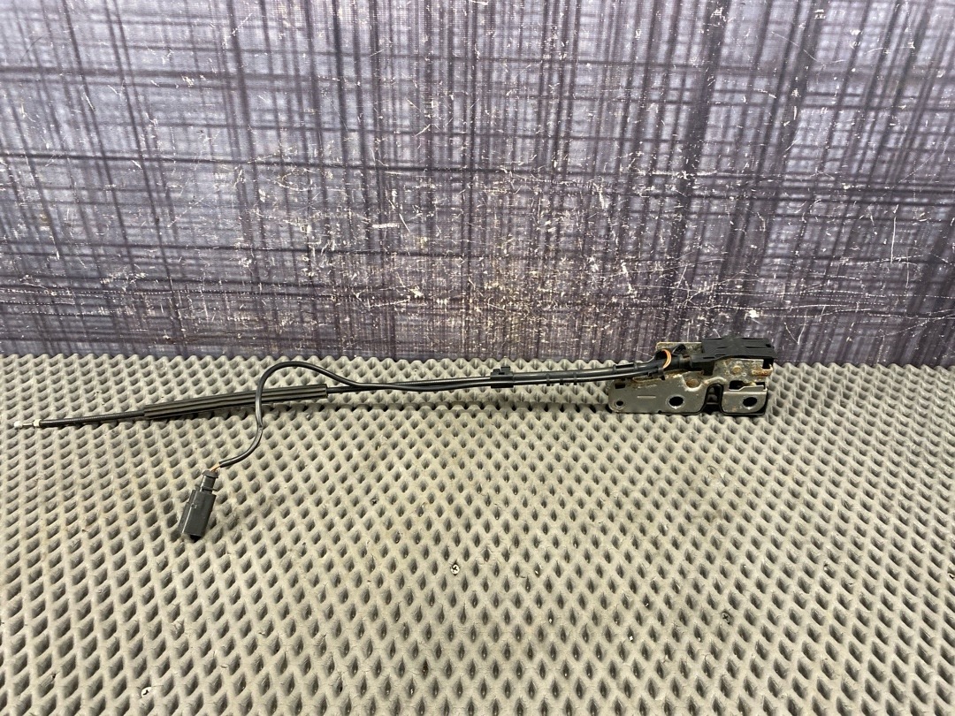 Замок капота, 1390 рублей, Красноярск