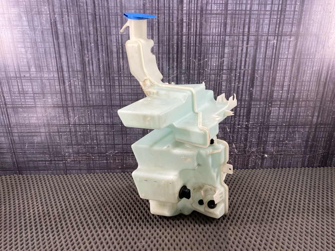 Бачок омывателя, 3370 рублей, Красноярск