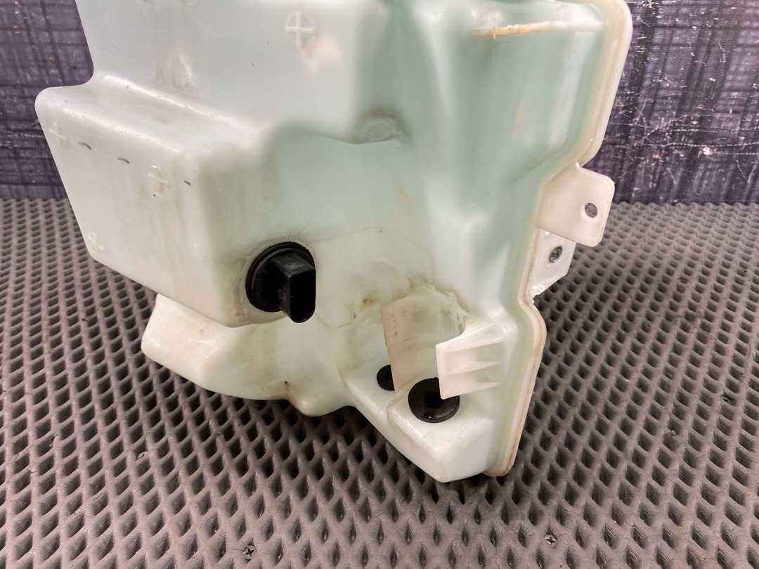 Бачок омывателя, 3370 рублей, Красноярск