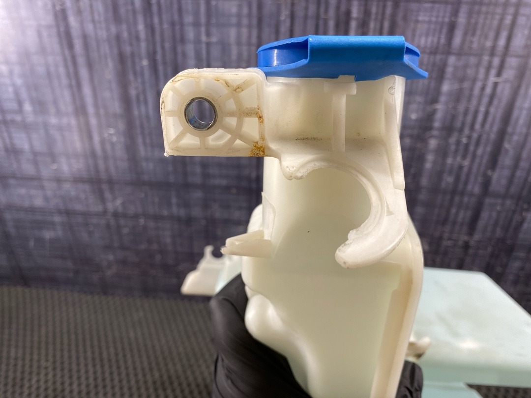 Бачок омывателя, 3370 рублей, Красноярск