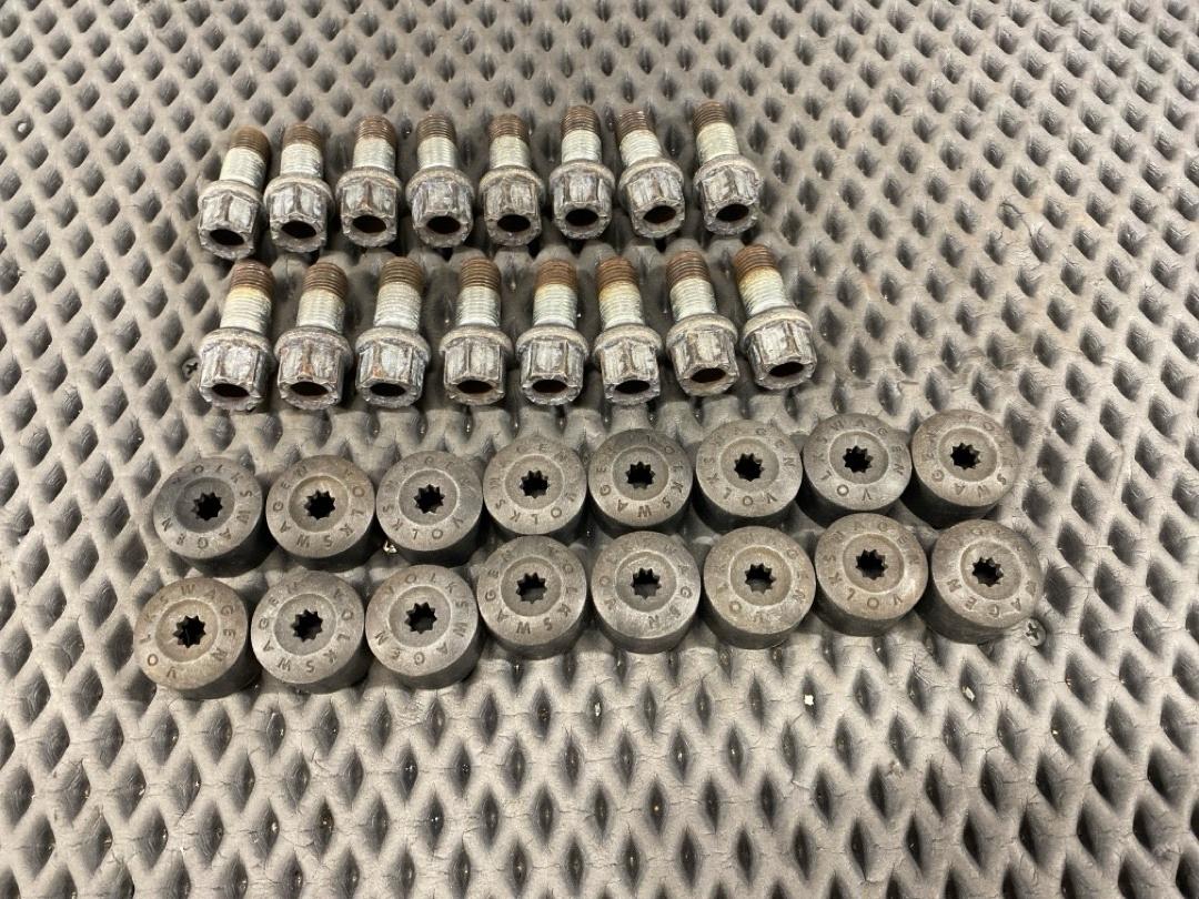 Комплект колесных болтов, 3210 рублей, Красноярск