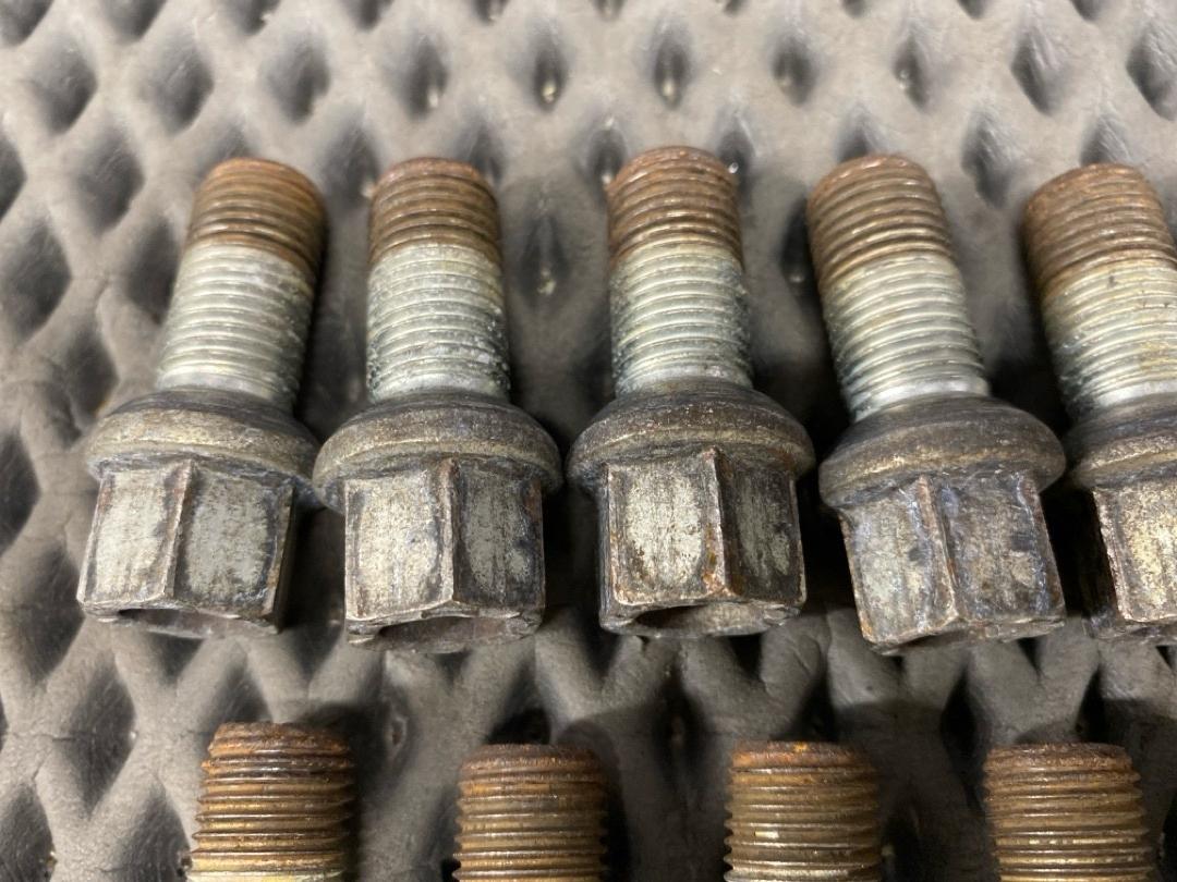 Комплект колесных болтов, 3210 рублей, Красноярск