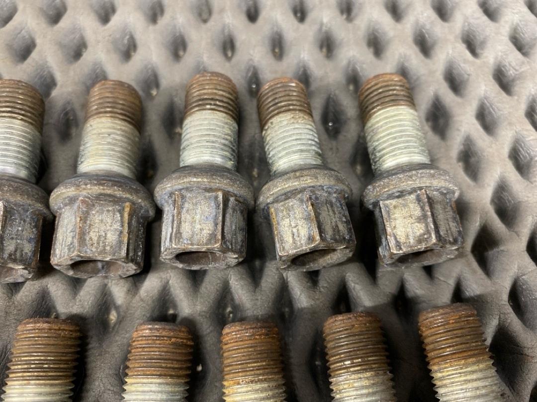 Комплект колесных болтов, 3210 рублей, Красноярск