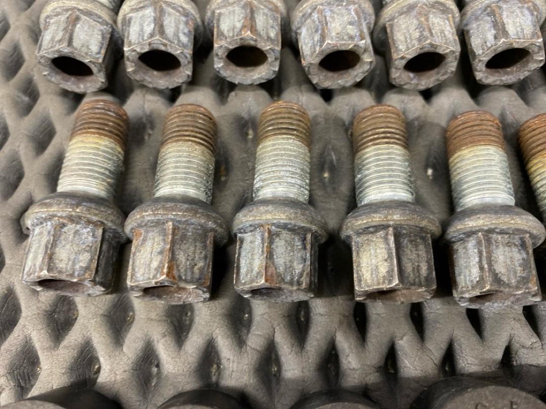 Комплект колесных болтов, 3210 рублей, Красноярск