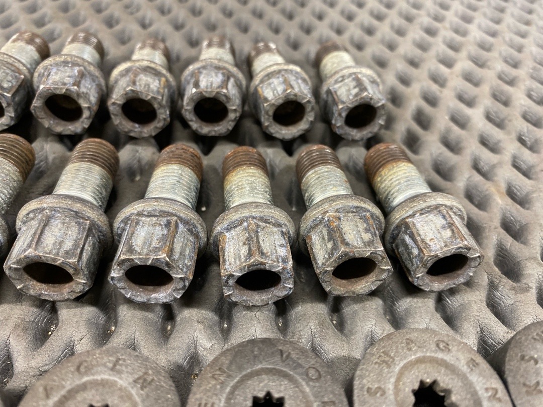 Комплект колесных болтов, 3210 рублей, Красноярск