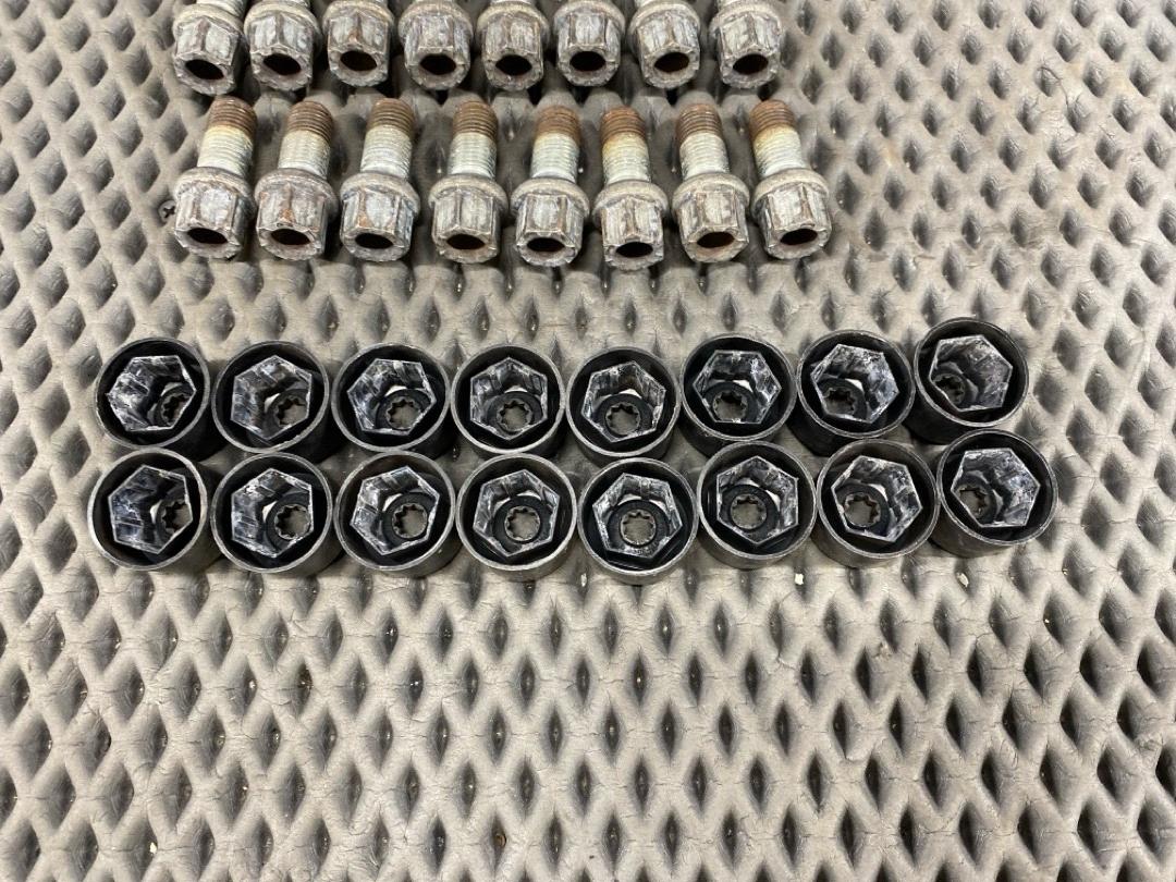 Комплект колесных болтов, 3210 рублей, Красноярск