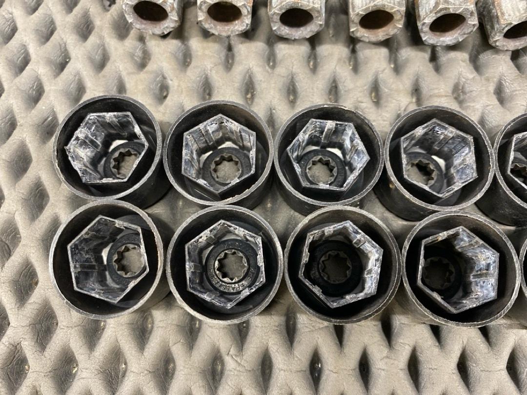 Комплект колесных болтов, 3210 рублей, Красноярск