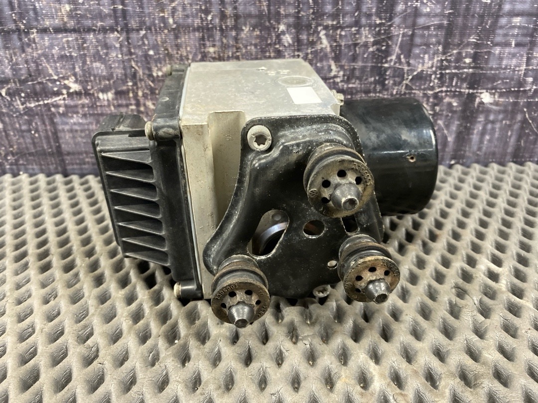 Блок ABS, 8120 рублей, Красноярск