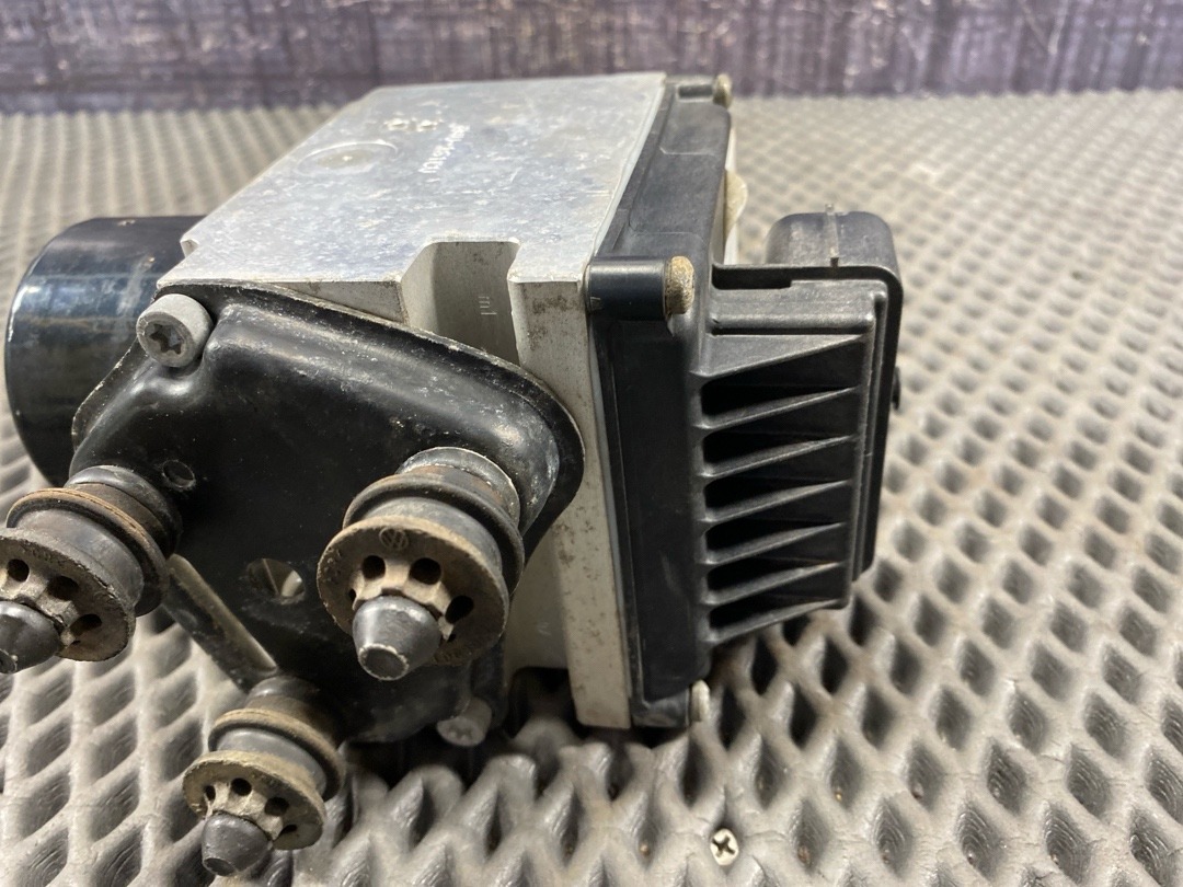 Блок ABS, 8120 рублей, Красноярск