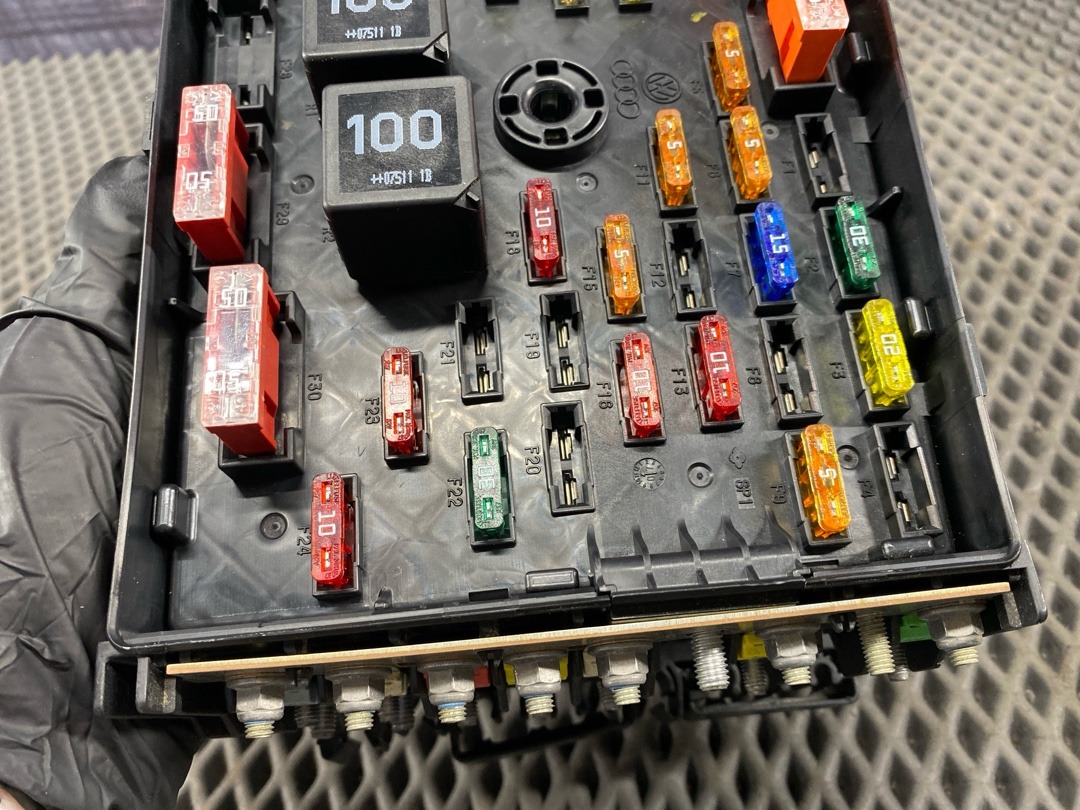 Блок предохранителей, 2380 рублей, Красноярск