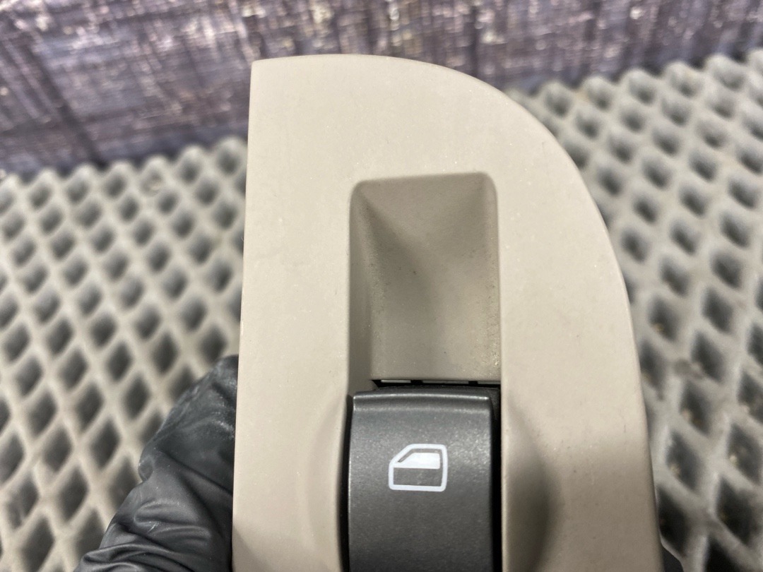 Кнопка стеклоподъемника, 580 рублей, Красноярск