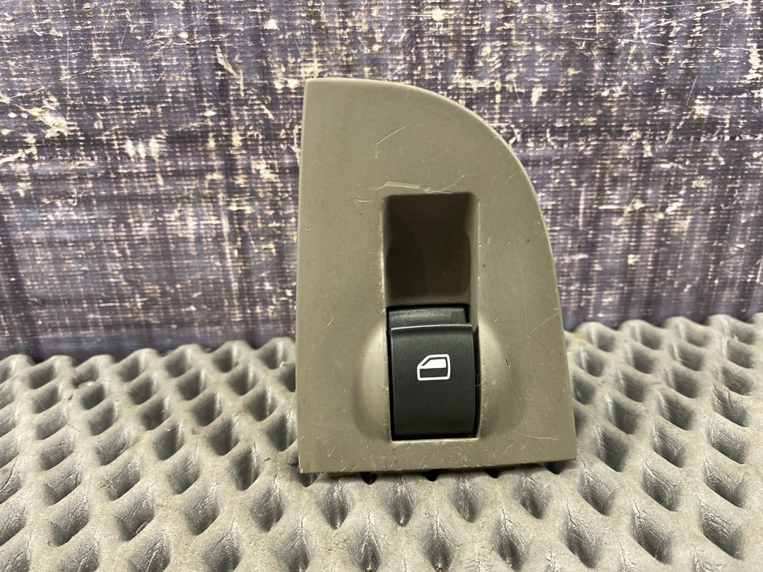 Кнопка стеклоподъемника, 580 рублей, Красноярск