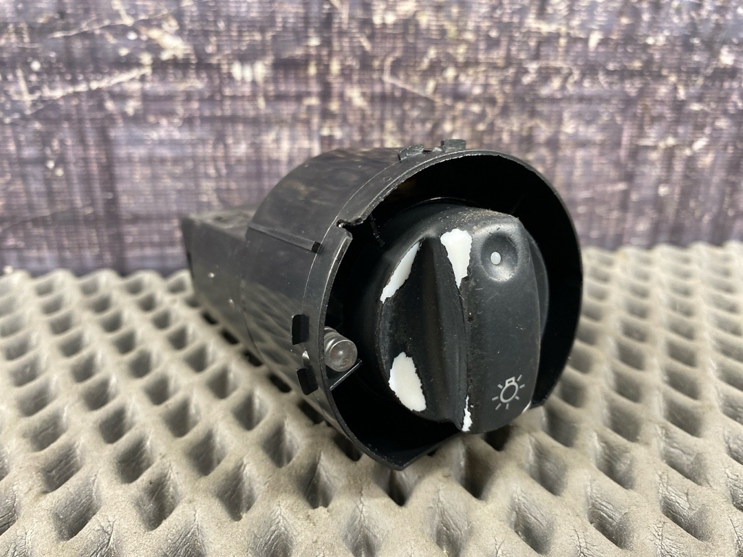 Переключатель света, 2070 рублей, Красноярск