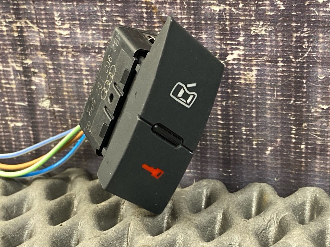 Кнопка центрального замка, 710 рублей, Красноярск