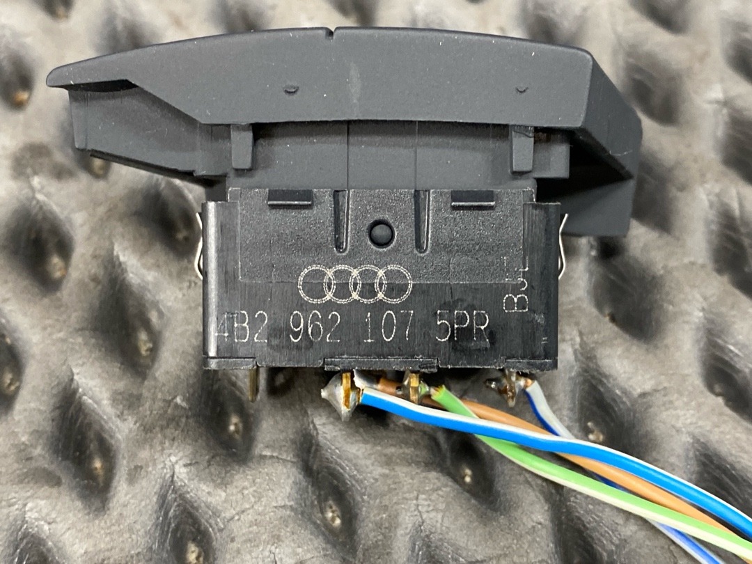 Кнопка центрального замка, 710 рублей, Красноярск