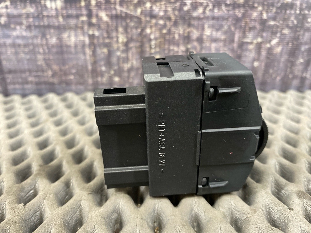 Кнопка яркости подсветки, 460 рублей, Красноярск