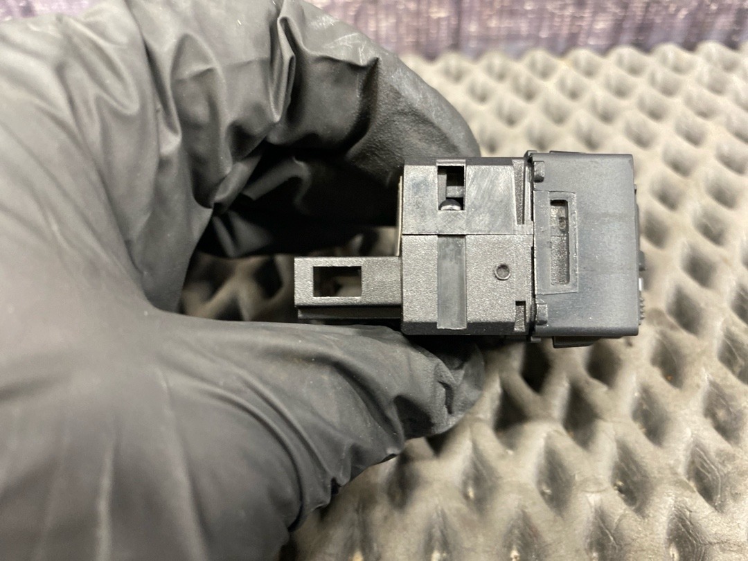 Кнопка яркости подсветки, 460 рублей, Красноярск