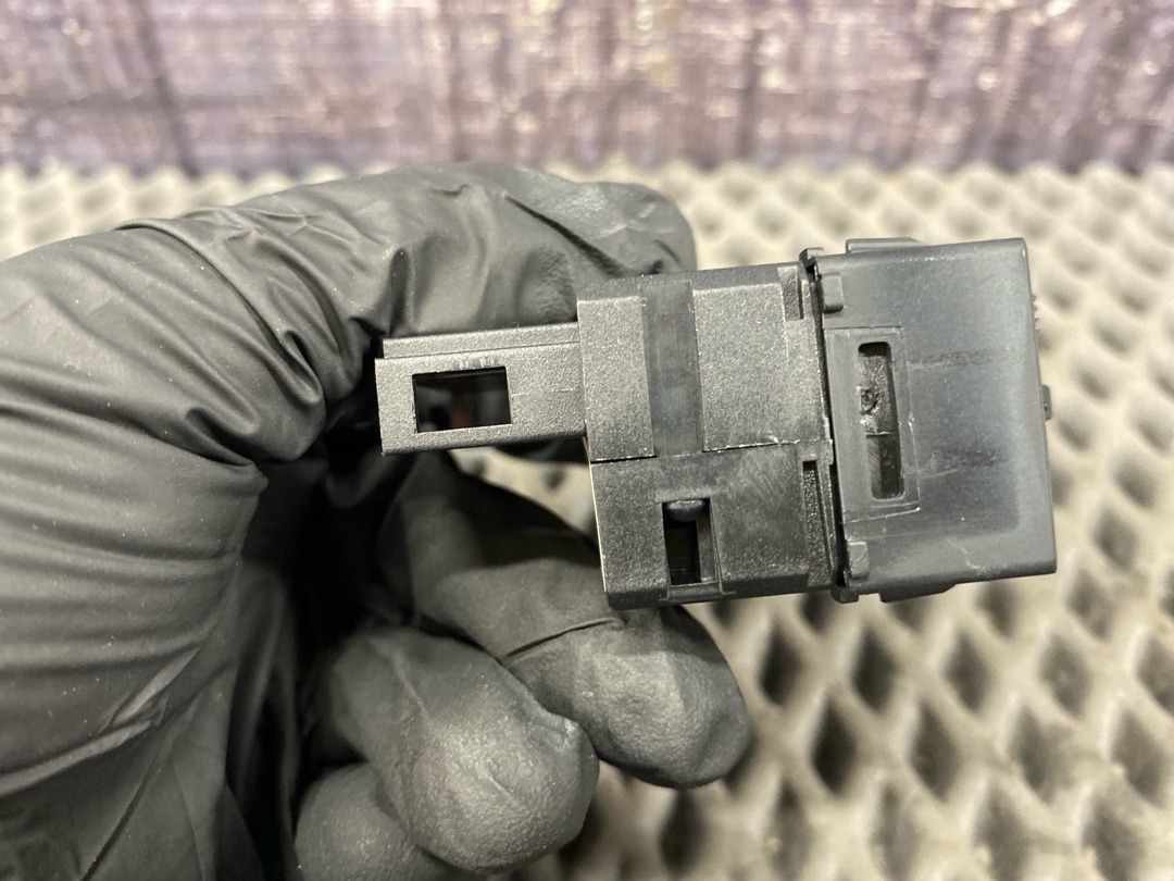 Кнопка яркости подсветки, 460 рублей, Красноярск