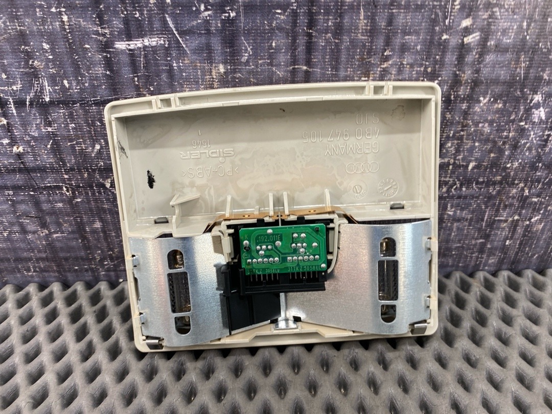 Плафон салона, 810 рублей, Красноярск