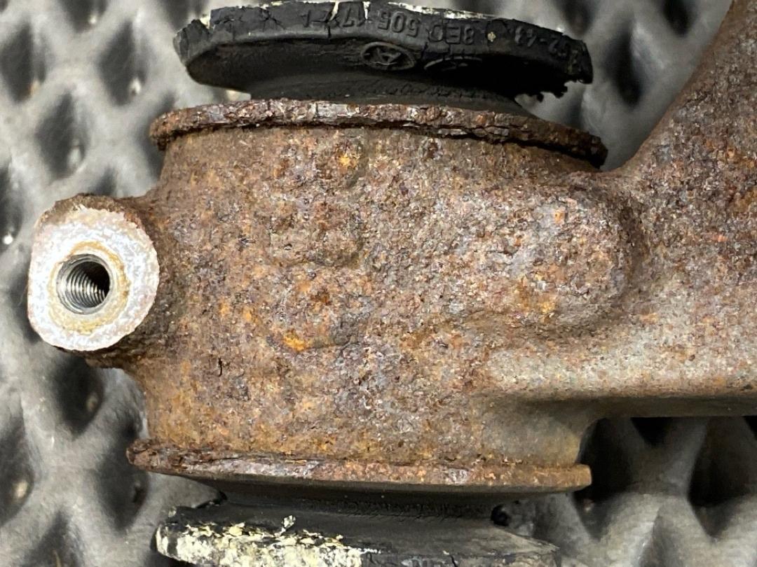 Поворотный кулак, 4330 рублей, Красноярск