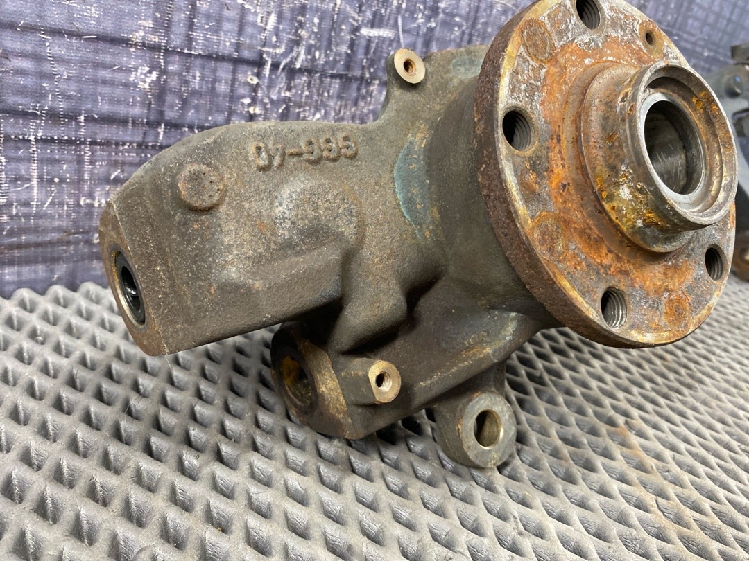 Поворотный кулак, 6260 рублей, Красноярск