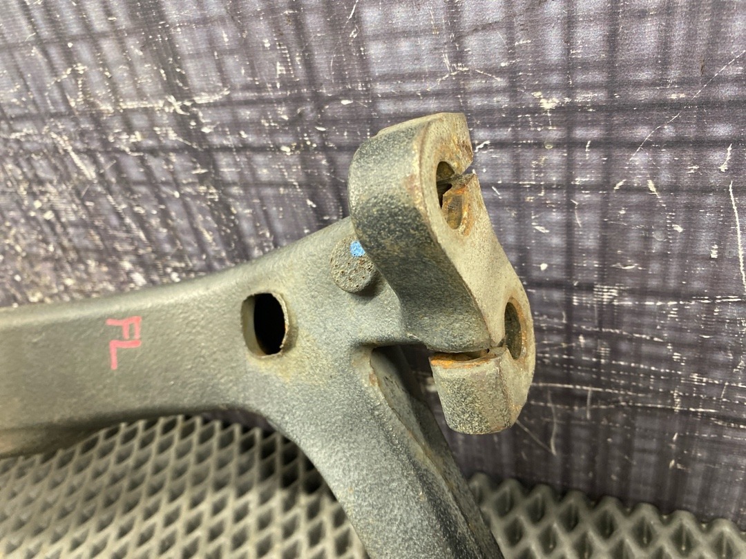 Поворотный кулак, 6260 рублей, Красноярск