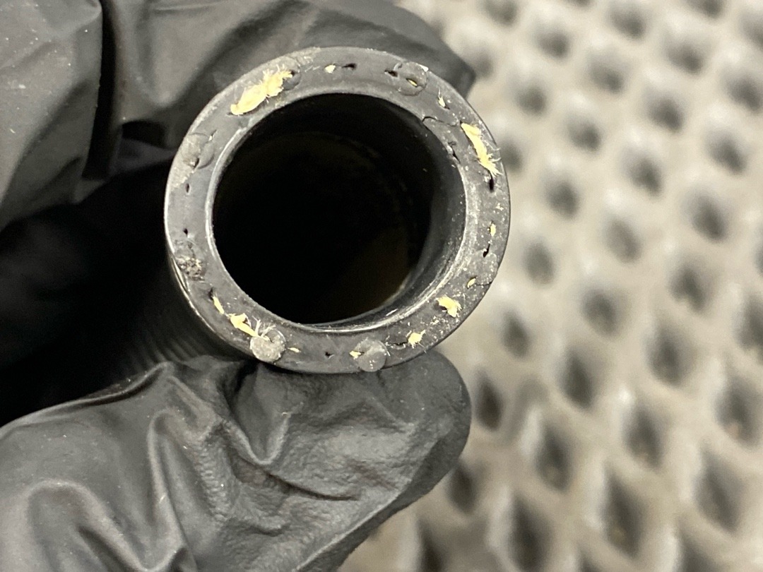 Патрубок печки, 9880 рублей, Красноярск