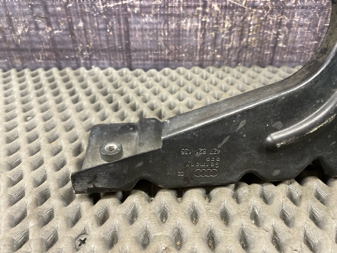 Кронштейн крыла, 1620 рублей, Красноярск