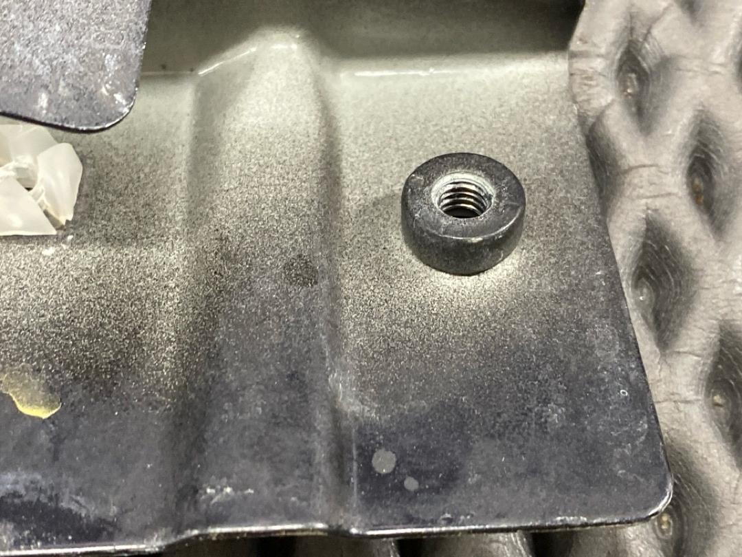 Кронштейн крыла, 1620 рублей, Красноярск