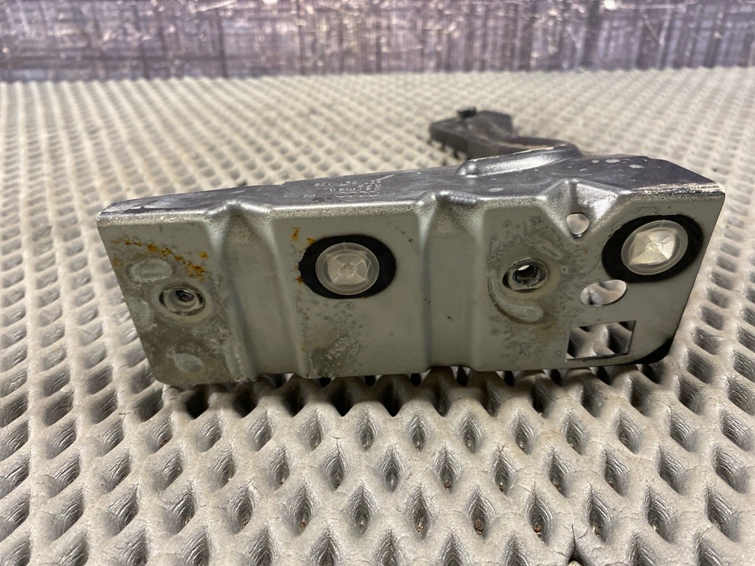 Кронштейн крыла, 1620 рублей, Красноярск